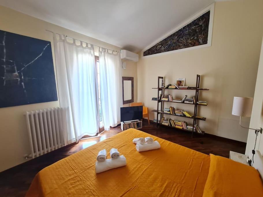Intero alloggio nel borgo medievale Montelupone Esterno foto